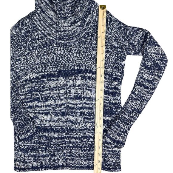 Guess‎ Women’s Sweater Marled Cowl Neck Chunky Cable Knit Small Navy/White New - Picture 5 of 9